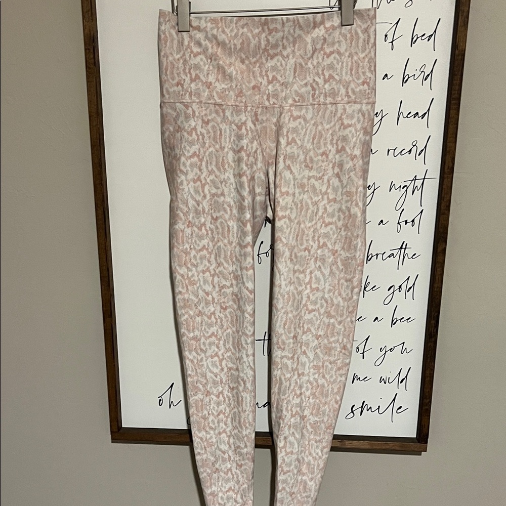Old Navy Pink Patterned Athletic Leggings